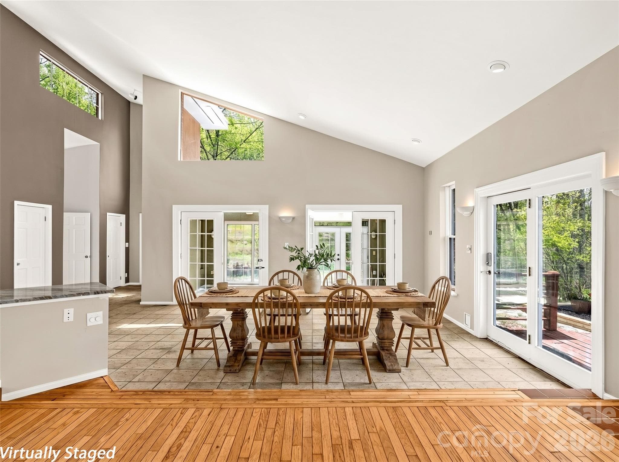 extra large dining area virtually staged - Marshall