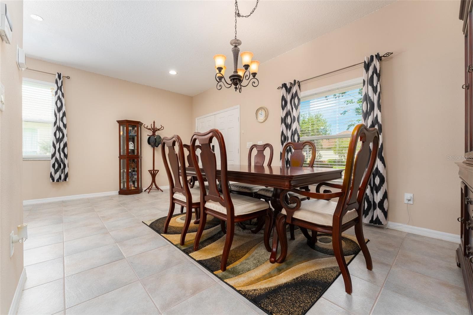 Formal dining room - 6302 BRIDGEVISTA DR, LITHIA