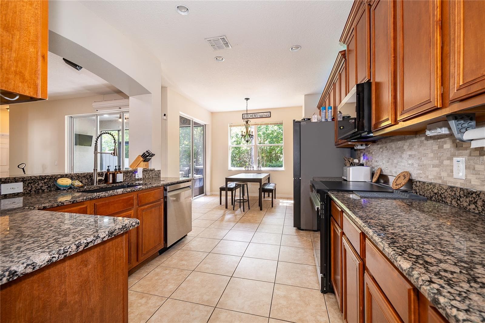 Single Family Residence at 9808 BENNINGTON CHASE DR, ORLANDO, photo 6 of 25