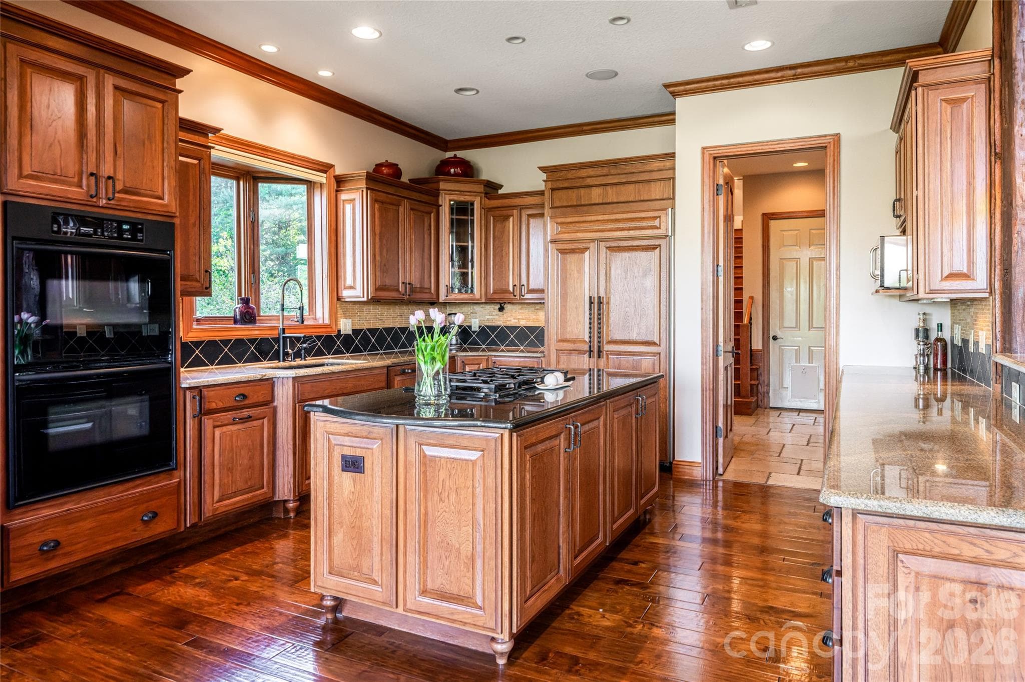 Single Family Residence at 326 Summit Drive, Whittier, photo 17 of 48