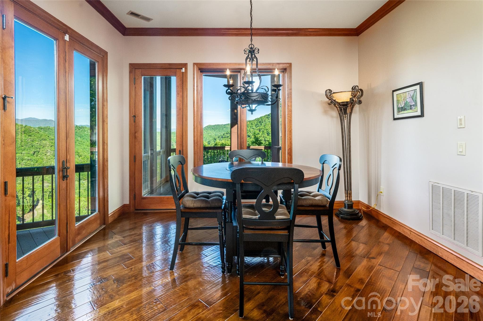 Single Family Residence at 326 Summit Drive, Whittier, photo 18 of 48