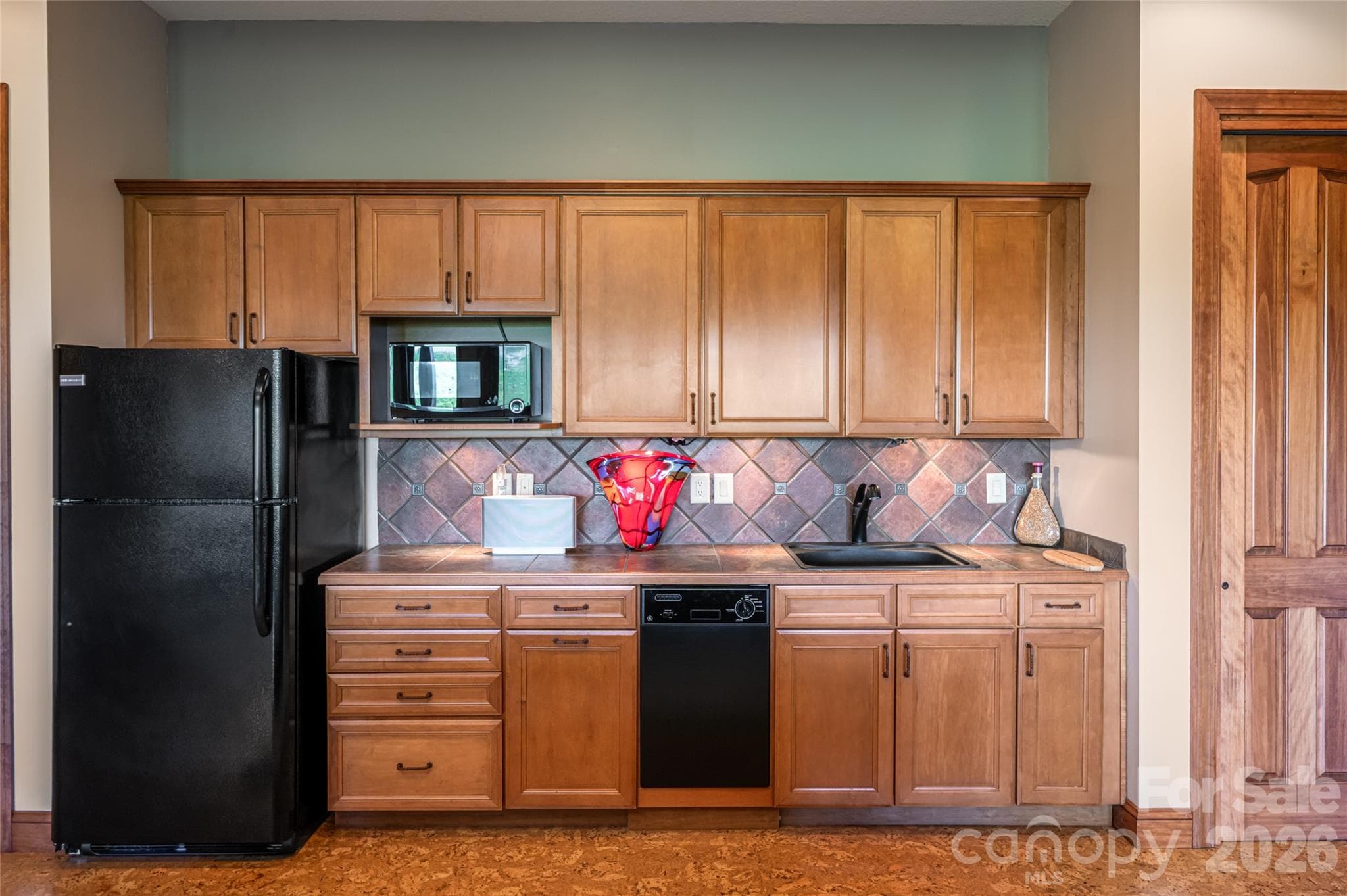 Single Family Residence at 326 Summit Drive, Whittier, photo 31 of 48