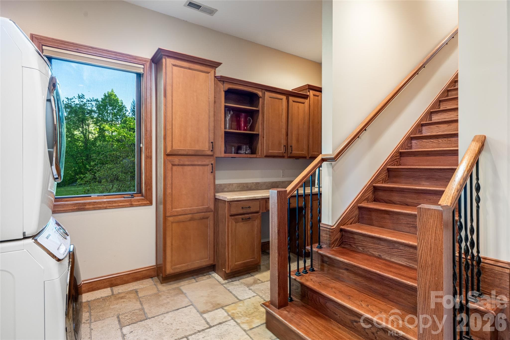 Single Family Residence at 326 Summit Drive, Whittier, photo 38 of 48