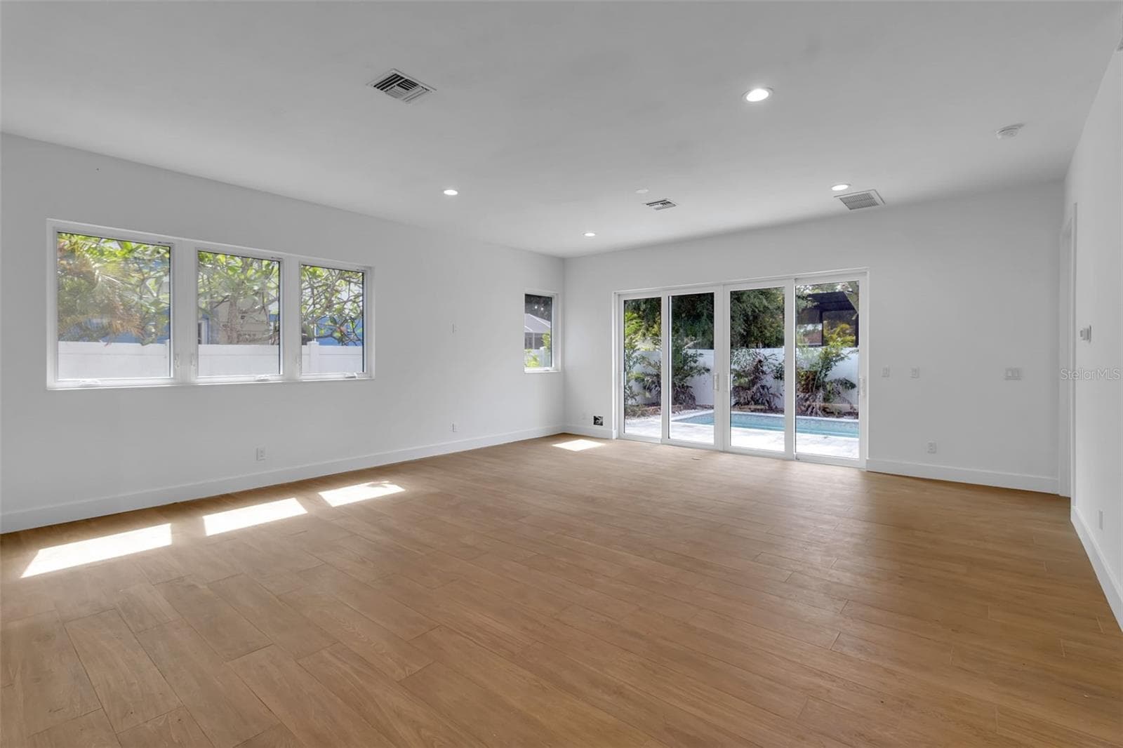 Single Family Residence at 2516 BROWNING ST, SARASOTA, photo 14 of 38