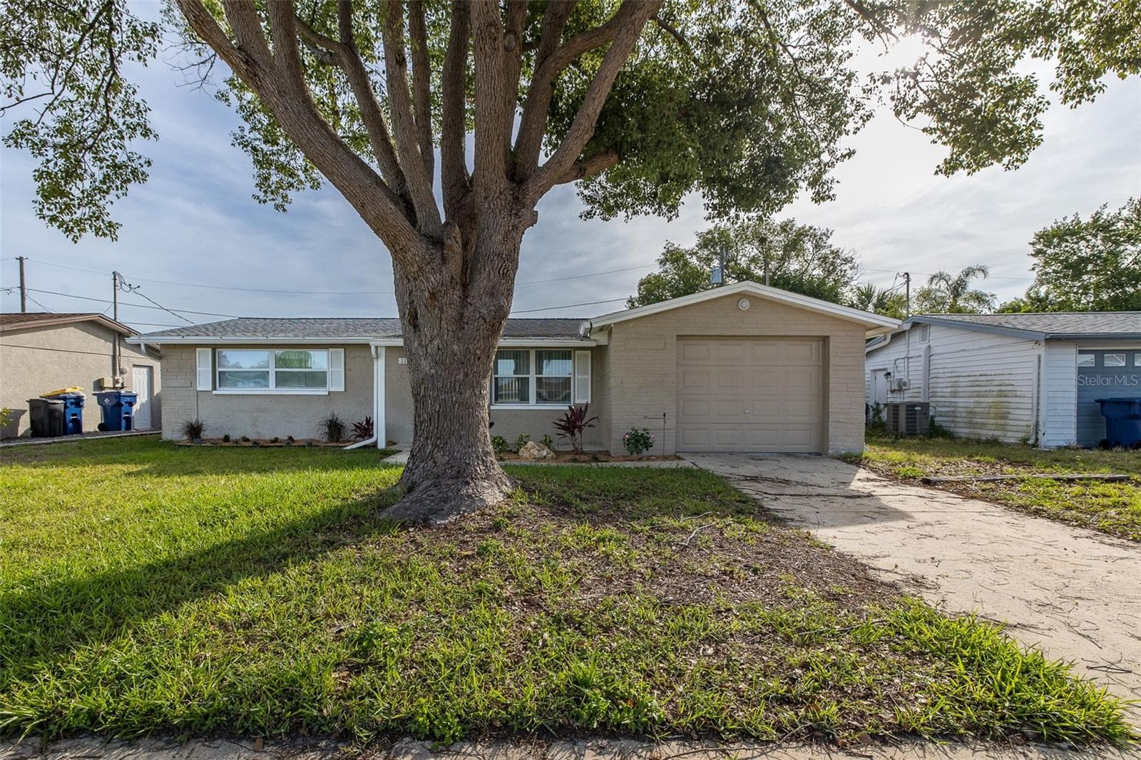 Welcome Home to 1148 Fernwood Dr! - 1148 FERNWOOD DR, HOLIDAY
