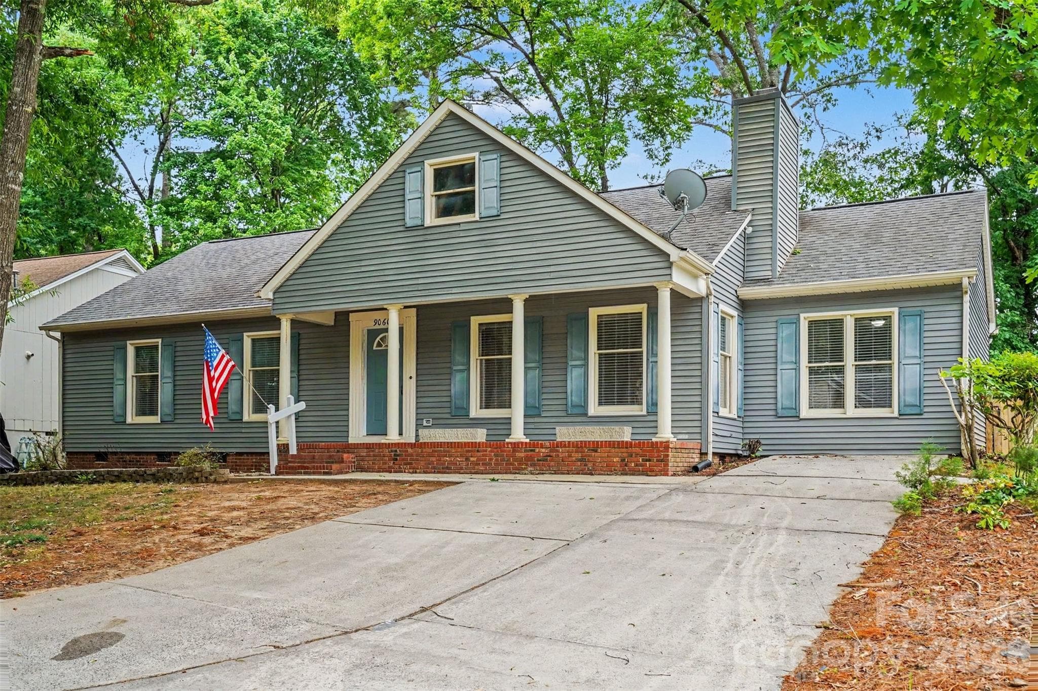 Single Family Residence at Tega Cay, photo 3 of 29