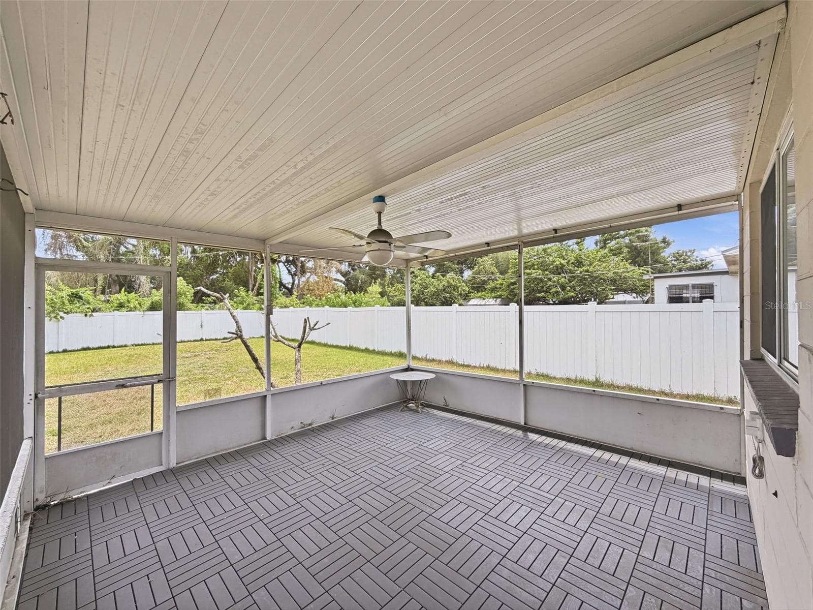 Screened in patio - 2518 W NORTH ST, TAMPA