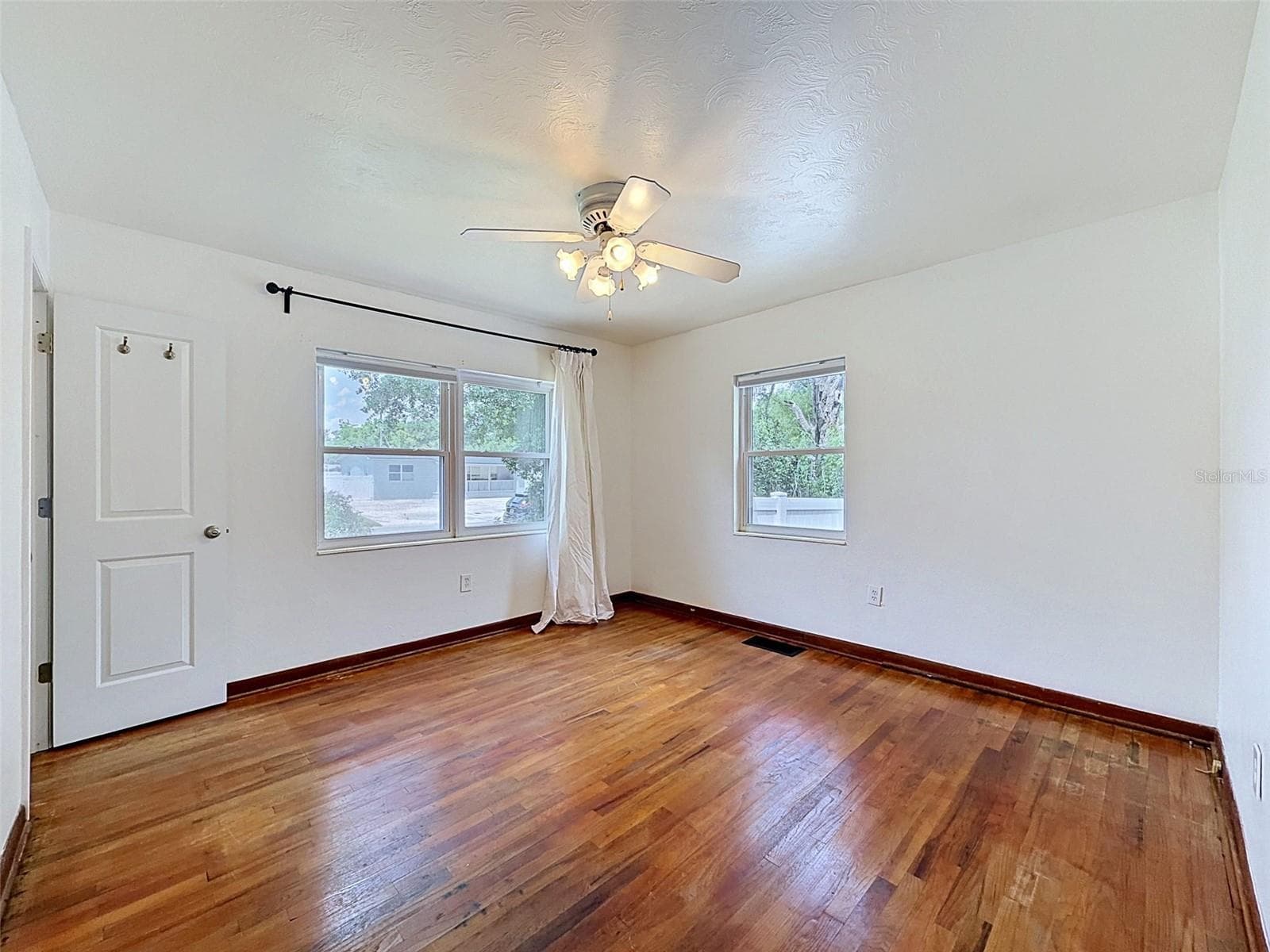 Primary bedroom - 2518 W NORTH ST, TAMPA