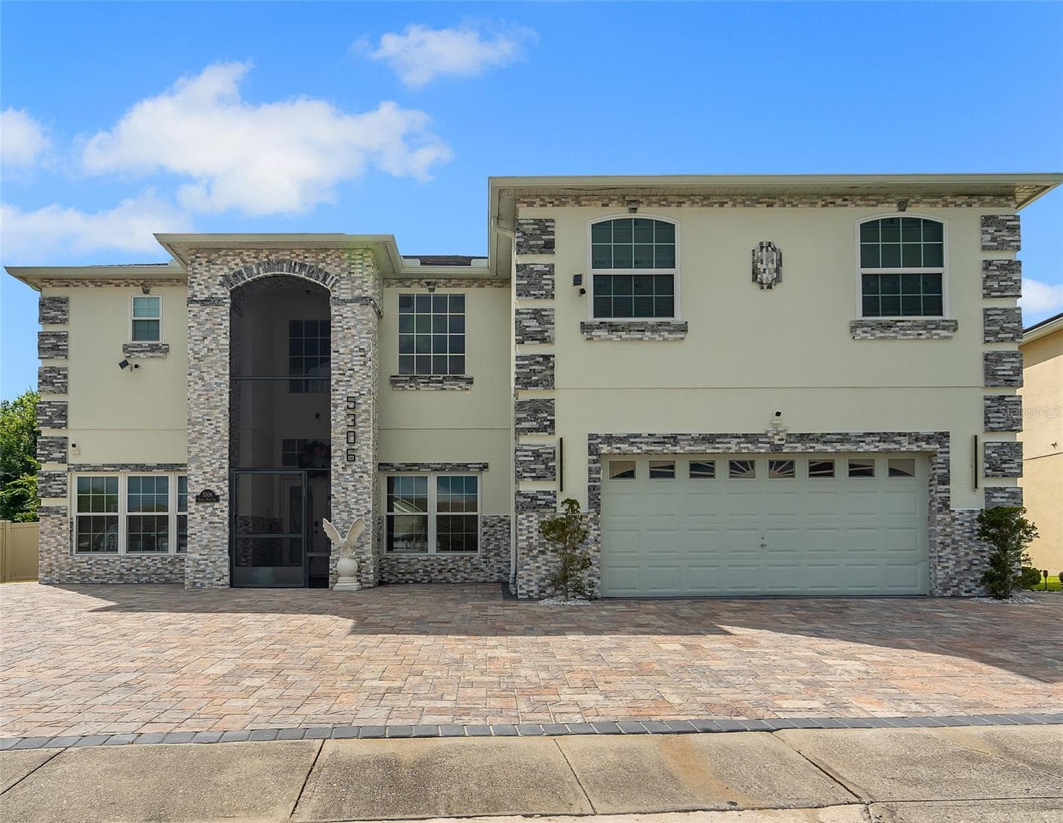 Single Family Residence at 5306 CORAL VINE LN, KISSIMMEE, photo 2 of 58