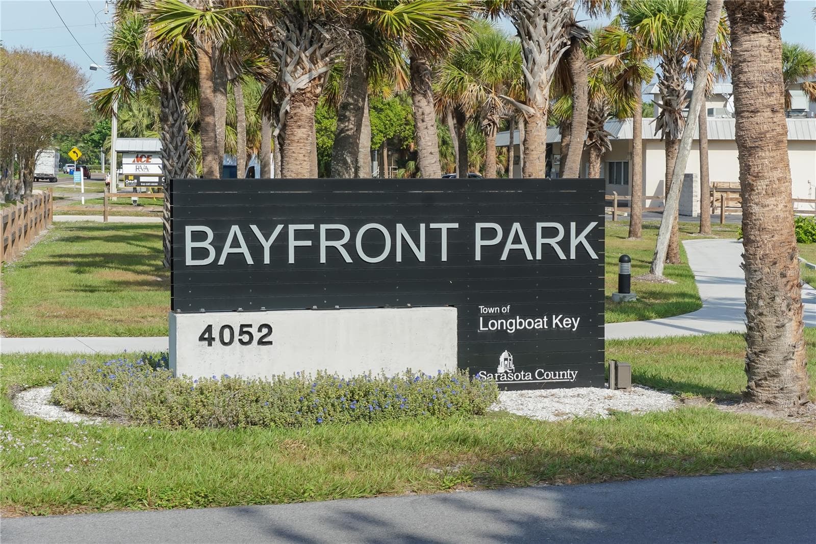 This home is located very near LBK Bayfront park and the LBK dog park, with many waterfront amenities. - 3040 GULF OF MEXICO DR #3, LONGBOAT KEY