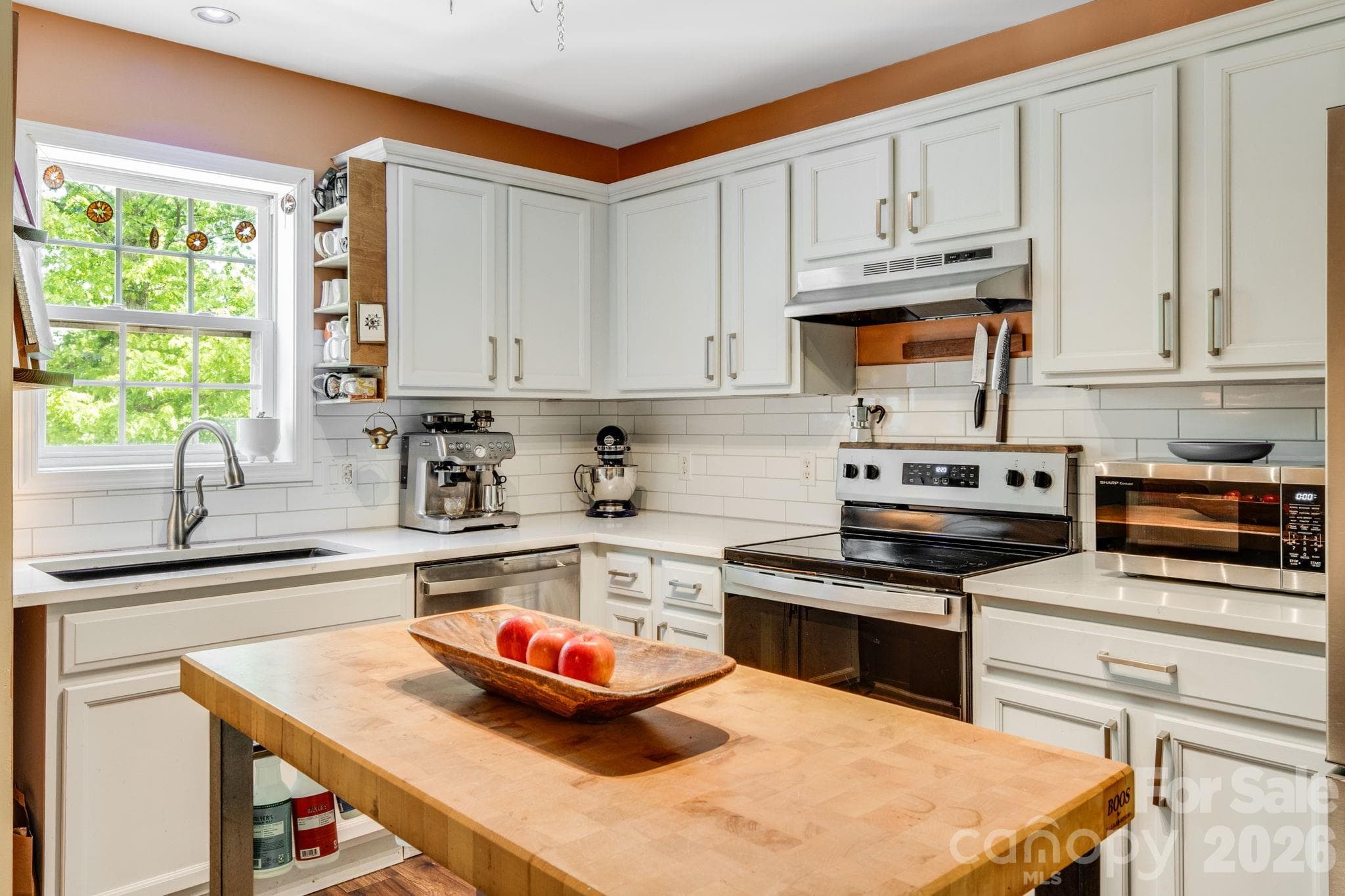 Single Family Residence at Asheville, photo 9 of 28