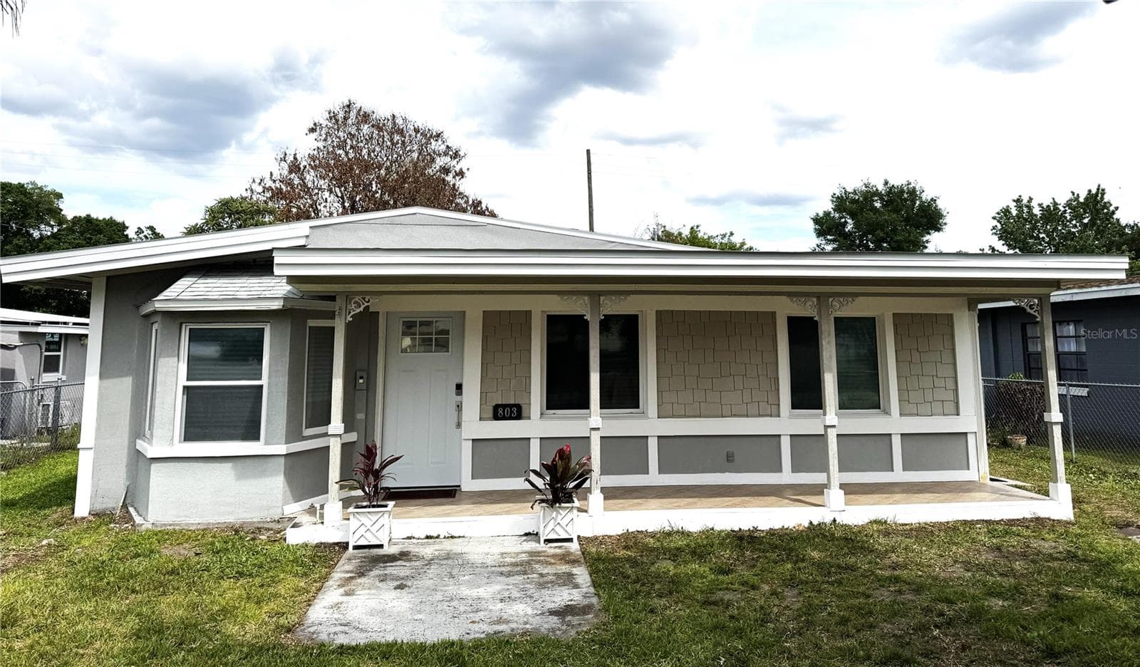 803 HASKELL AVE