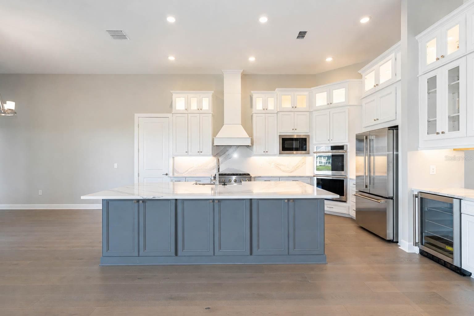 KITCHEN - 4866 FRECCIA LOOP, WESLEY CHAPEL
