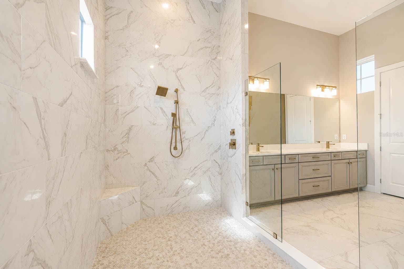 MASTER BATH - 4866 FRECCIA LOOP, WESLEY CHAPEL