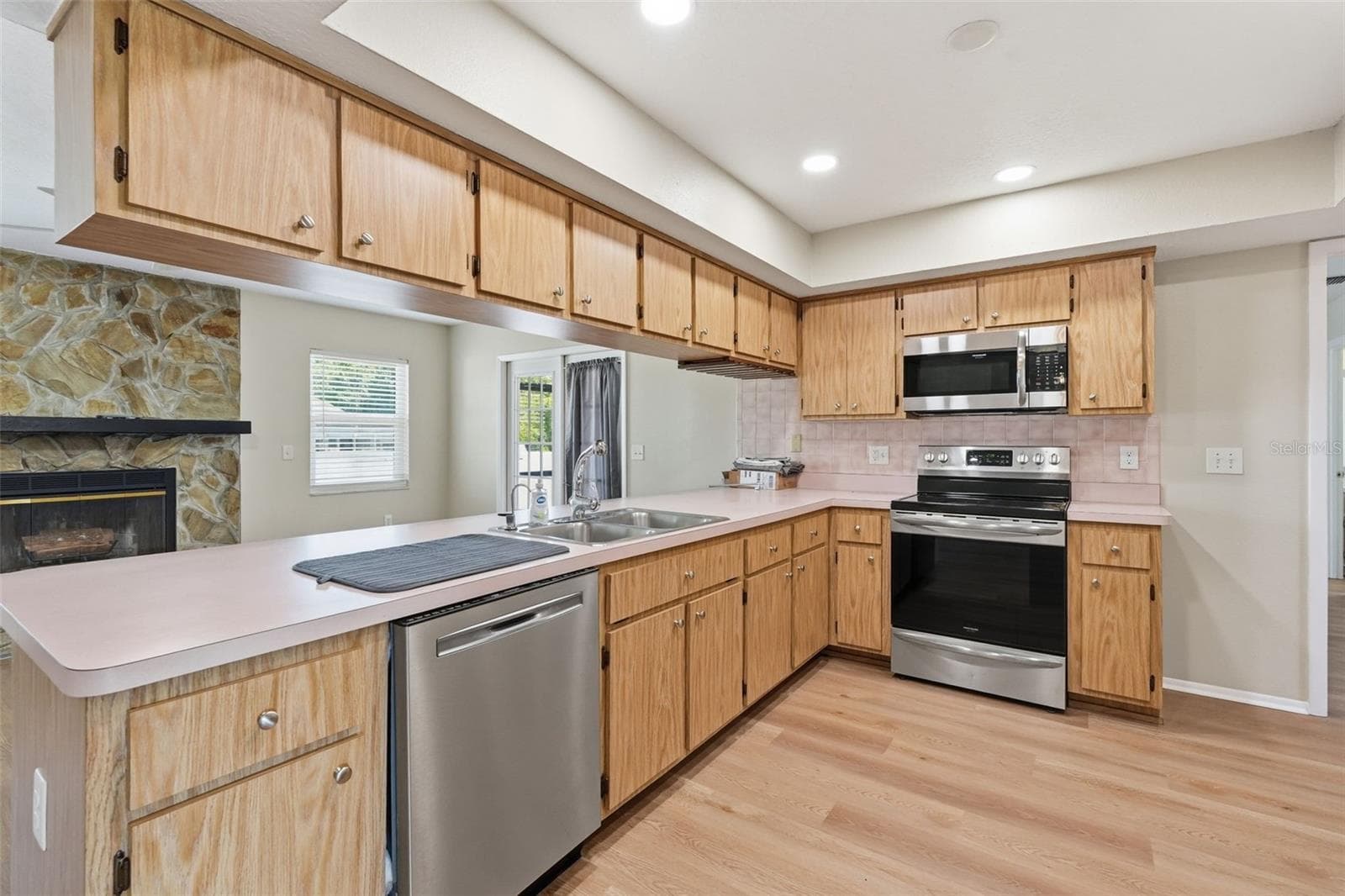 Single Family Residence at 10340 ALBERTA CT, NEW PORT RICHEY, photo 11 of 36