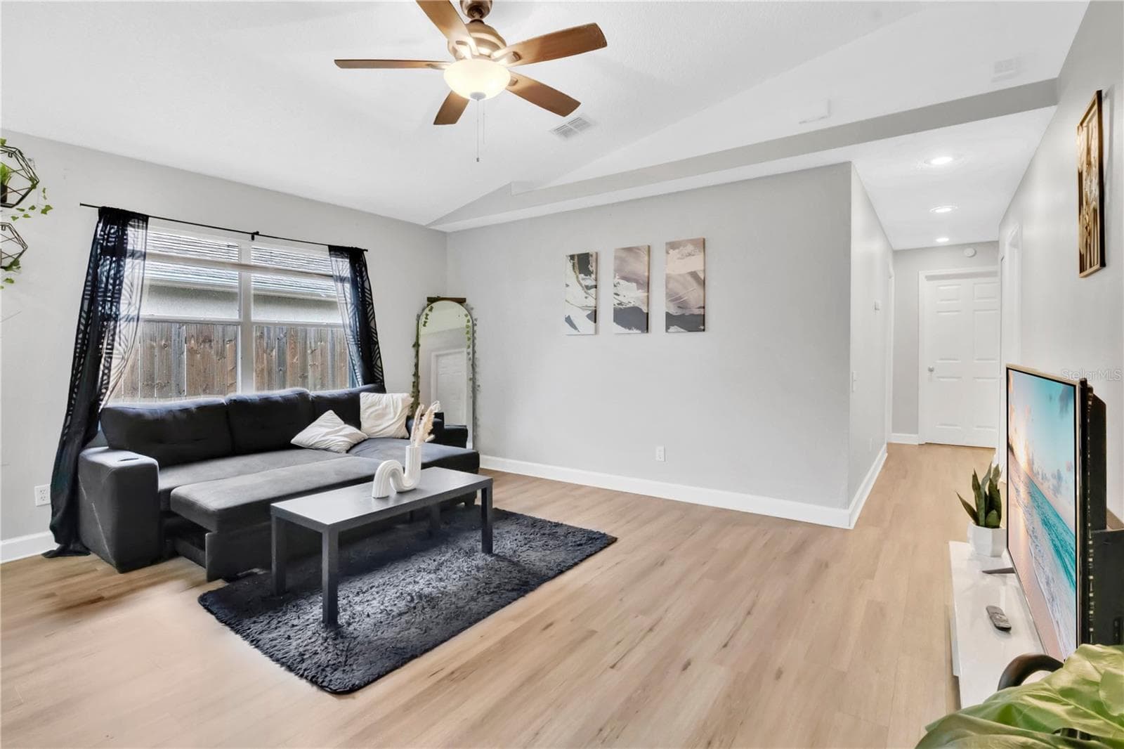 Living Room - 2413 RADNOR AVE, ORLANDO