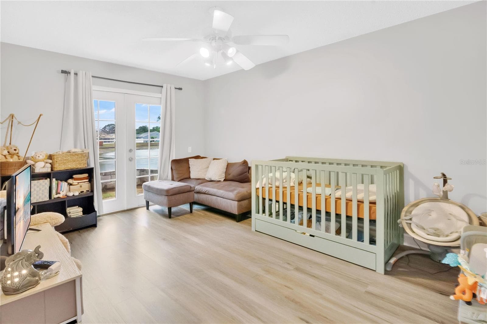 Third Bedroom w/ Rear Porch Access - 2413 RADNOR AVE, ORLANDO