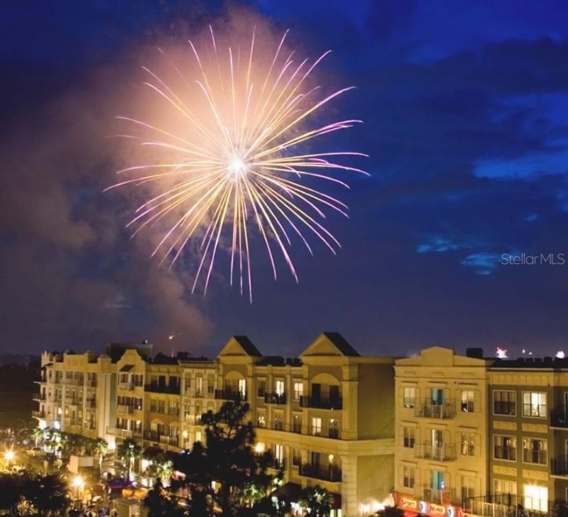 Avalon Park Community Fireworks - 2413 RADNOR AVE, ORLANDO