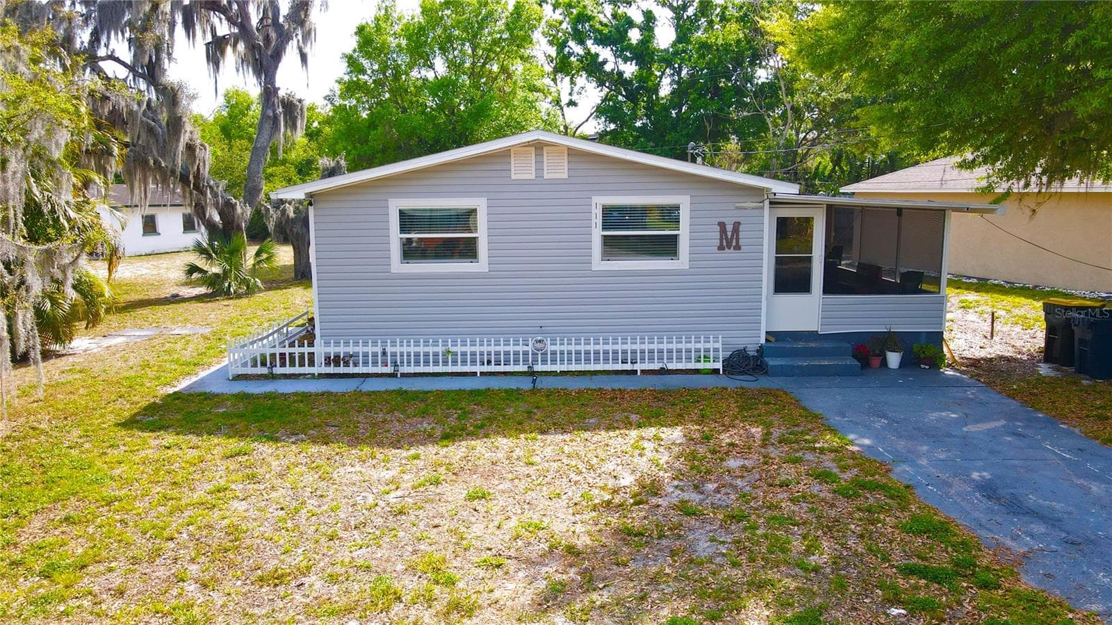 111 NE PALENCIA RD