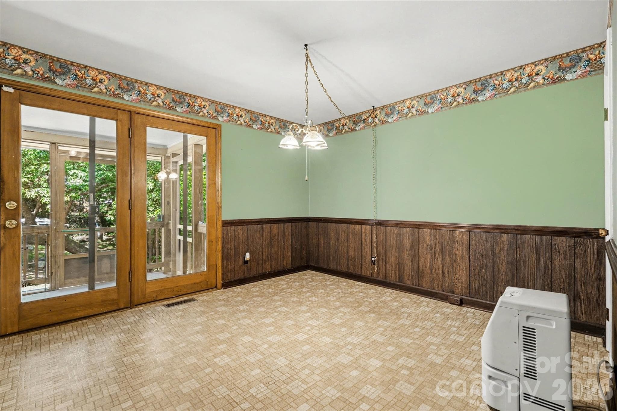 Single Family Residence at 1304 Shannon Drive, Wadesboro, photo 12 of 32