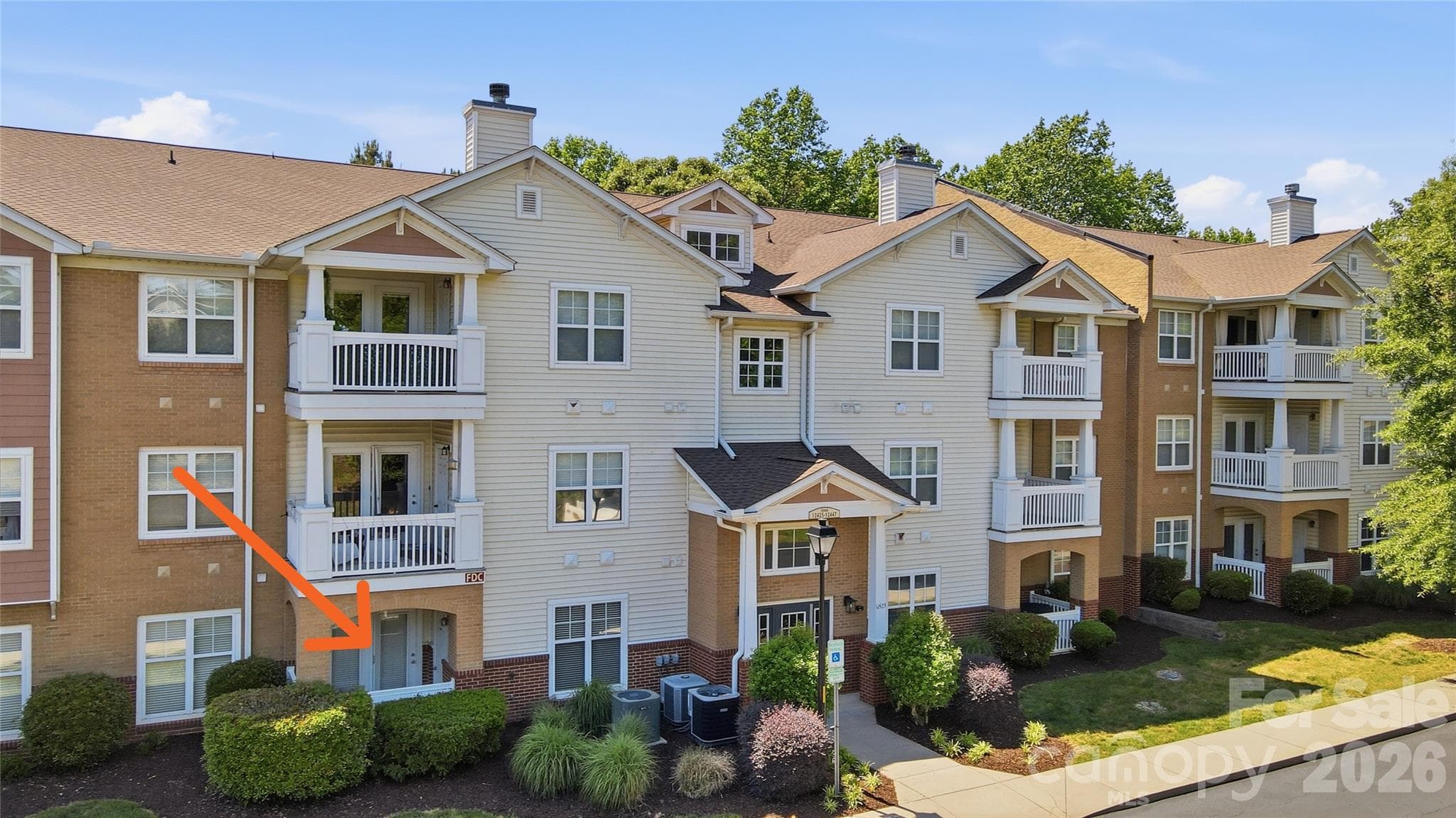 Condominium at Charlotte, photo 2 of 30