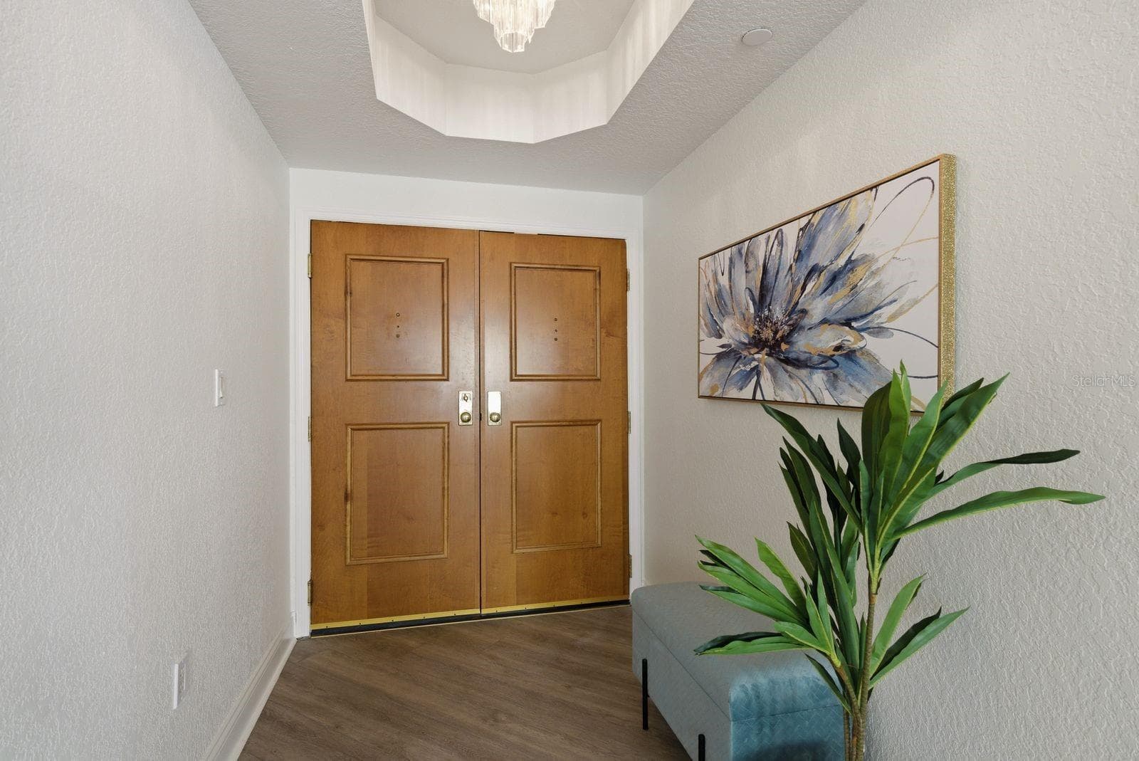 Front entrance - 1170 SE GULF BLVD #305, CLEARWATER BEACH