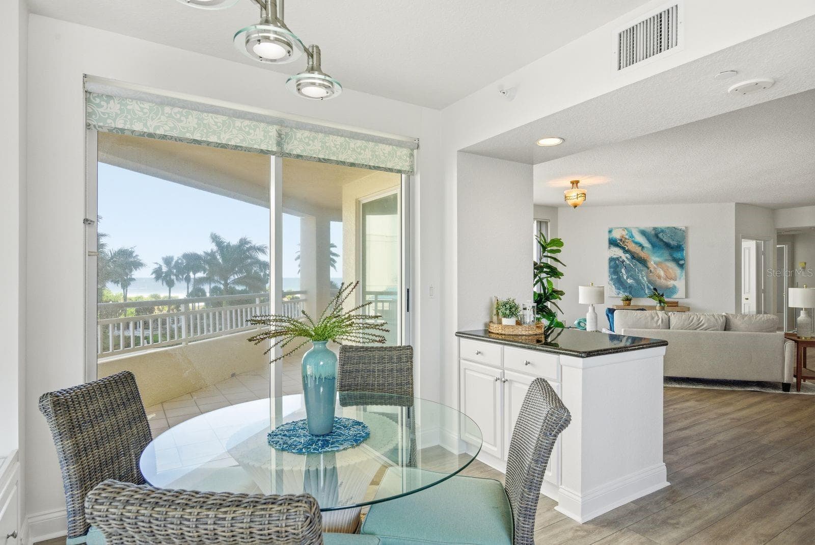Eat in Kitchen - 1170 SE GULF BLVD #305, CLEARWATER BEACH
