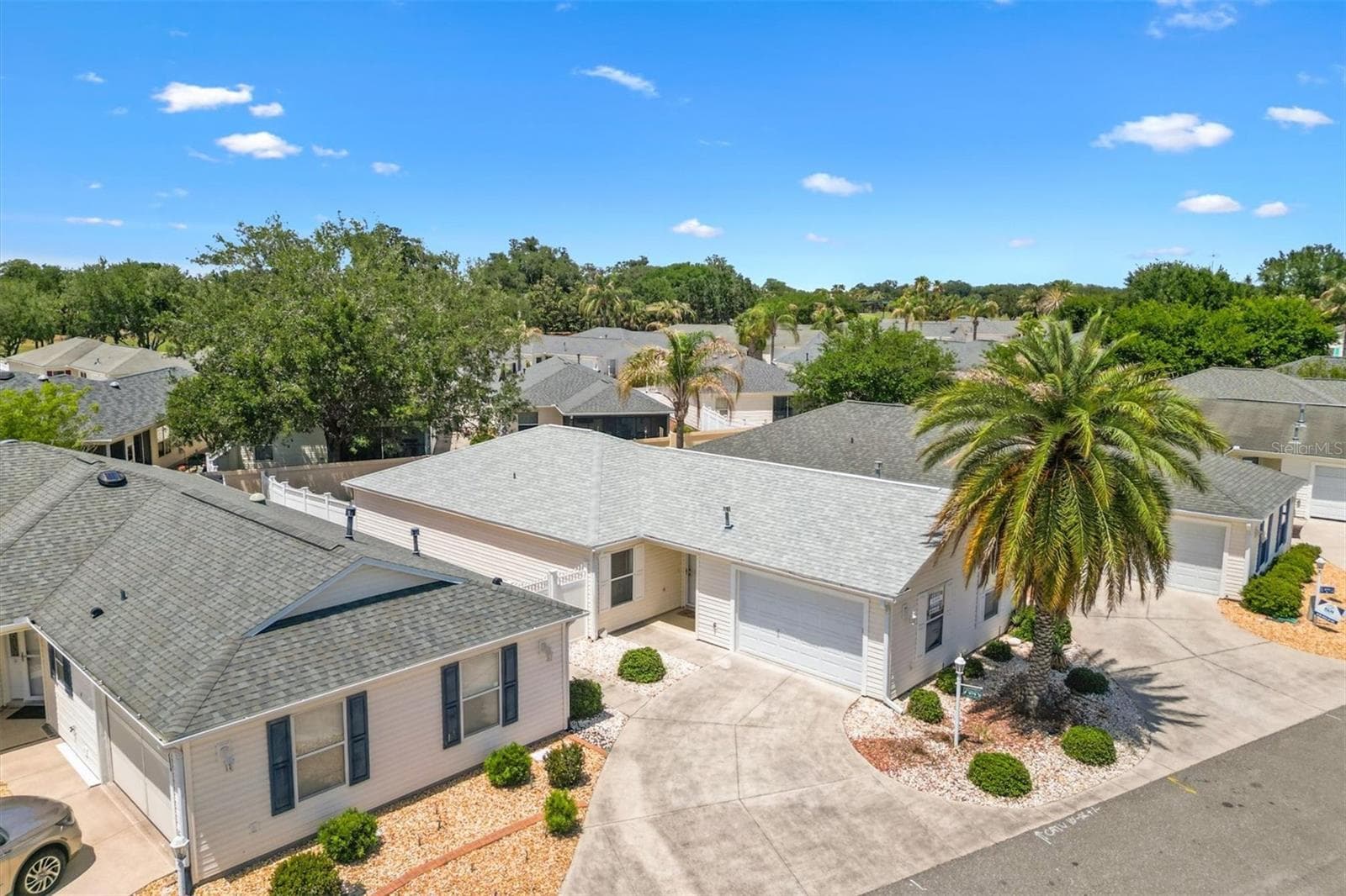 AERIAL VIEW OF FRONT GARAGE & FRONT ENTRY - 979 SMYRNA ST, THE VILLAGES