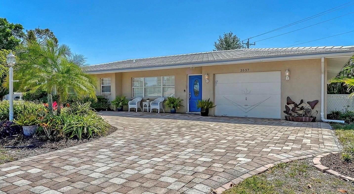 Single Family Residence at 3537 S SCHOOL AVE, SARASOTA, photo 5 of 68