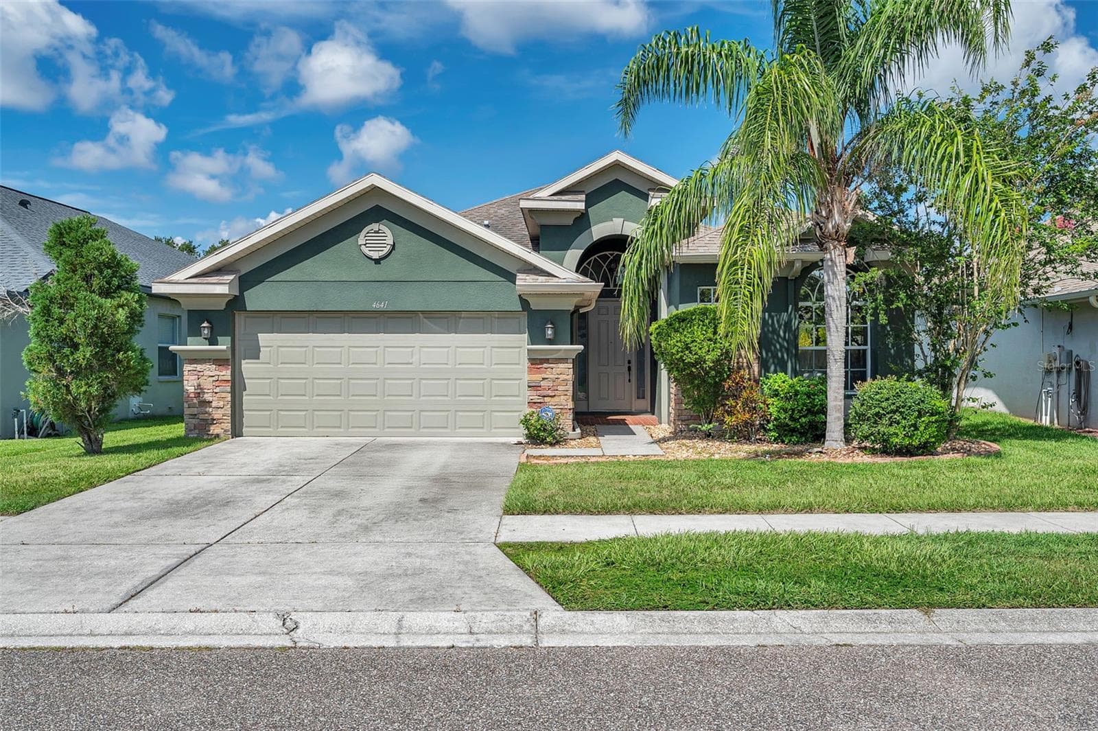 4641 ROLLING GREEN DR
