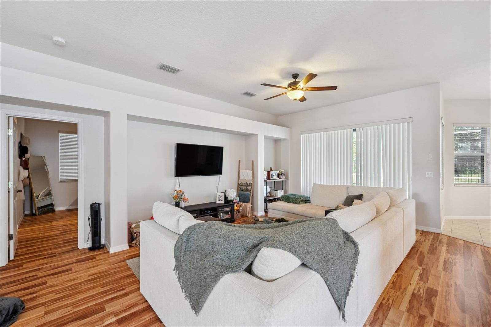 Single Family Residence at 4641 ROLLING GREEN DR, WESLEY CHAPEL, photo 8 of 45