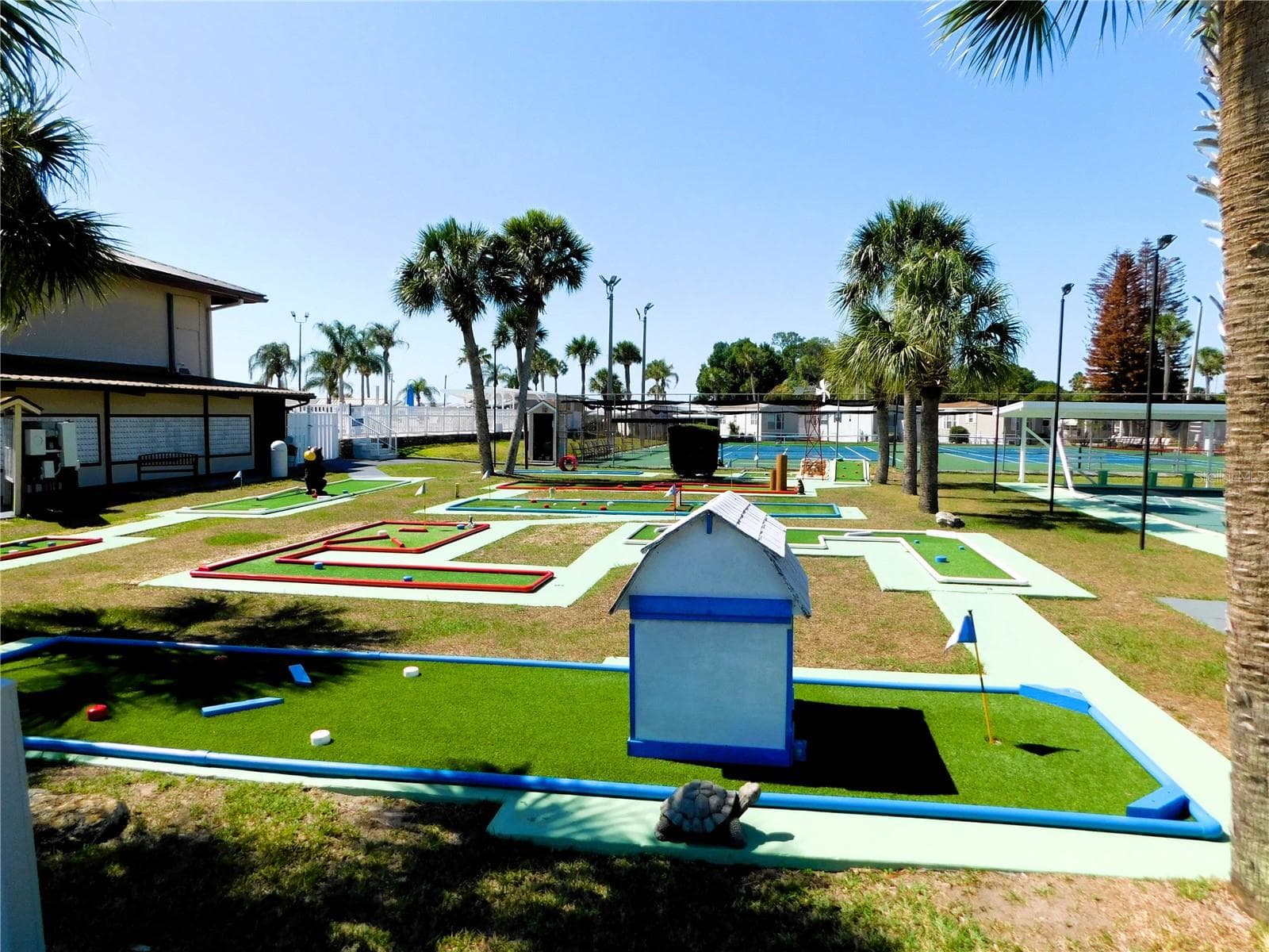 Miniature golf area in community. - 9000 US HIGHWAY 192 #166, CLERMONT