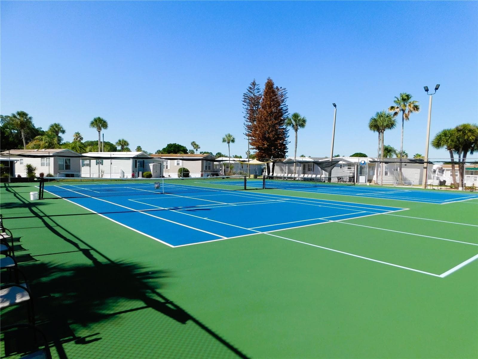 Community tennis and pickleball area. - 9000 US HIGHWAY 192 #166, CLERMONT