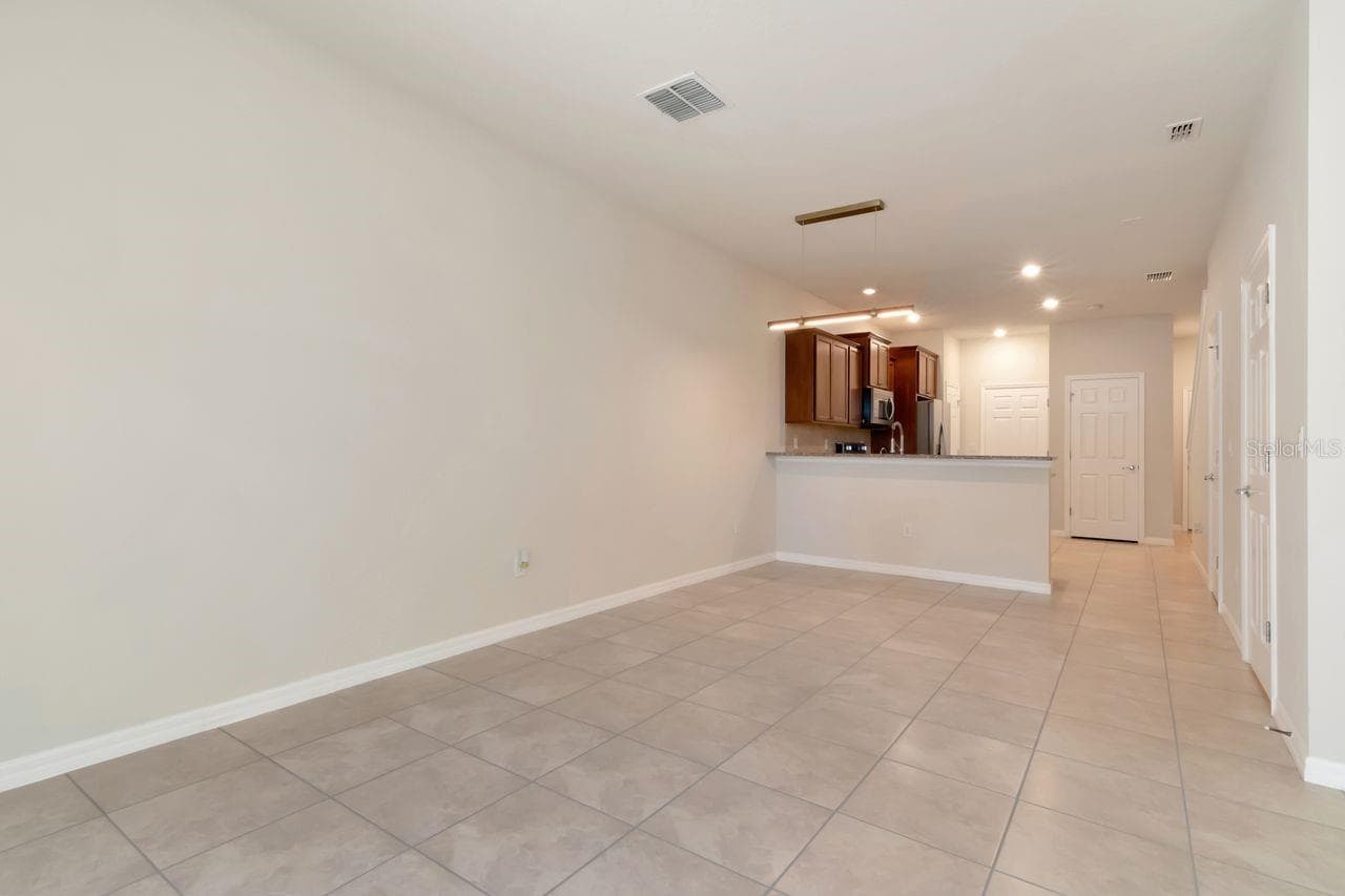 Townhouse at 5368 SYLVESTER LOOP, TAMPA, photo 22 of 56