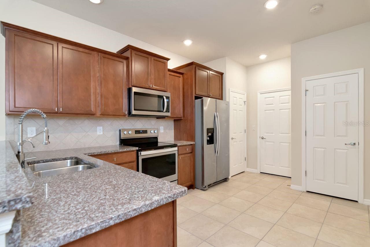 Townhouse at 5368 SYLVESTER LOOP, TAMPA, photo 26 of 56