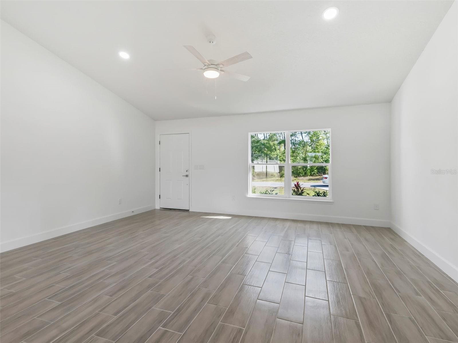 Single Family Residence at 4994 SW 166TH LOOP, OCALA, photo 5 of 40
