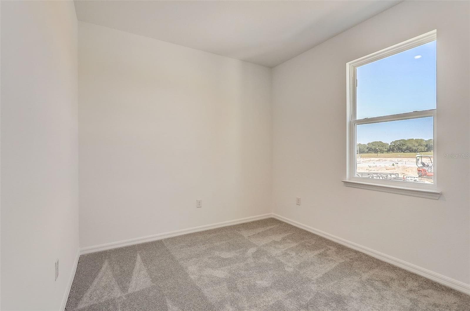 Single Family Residence at 9221 HARRIS HAWK DR, LEESBURG, photo 12 of 30