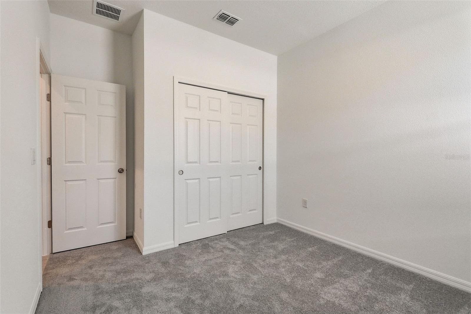 Single Family Residence at 9221 HARRIS HAWK DR, LEESBURG, photo 18 of 30
