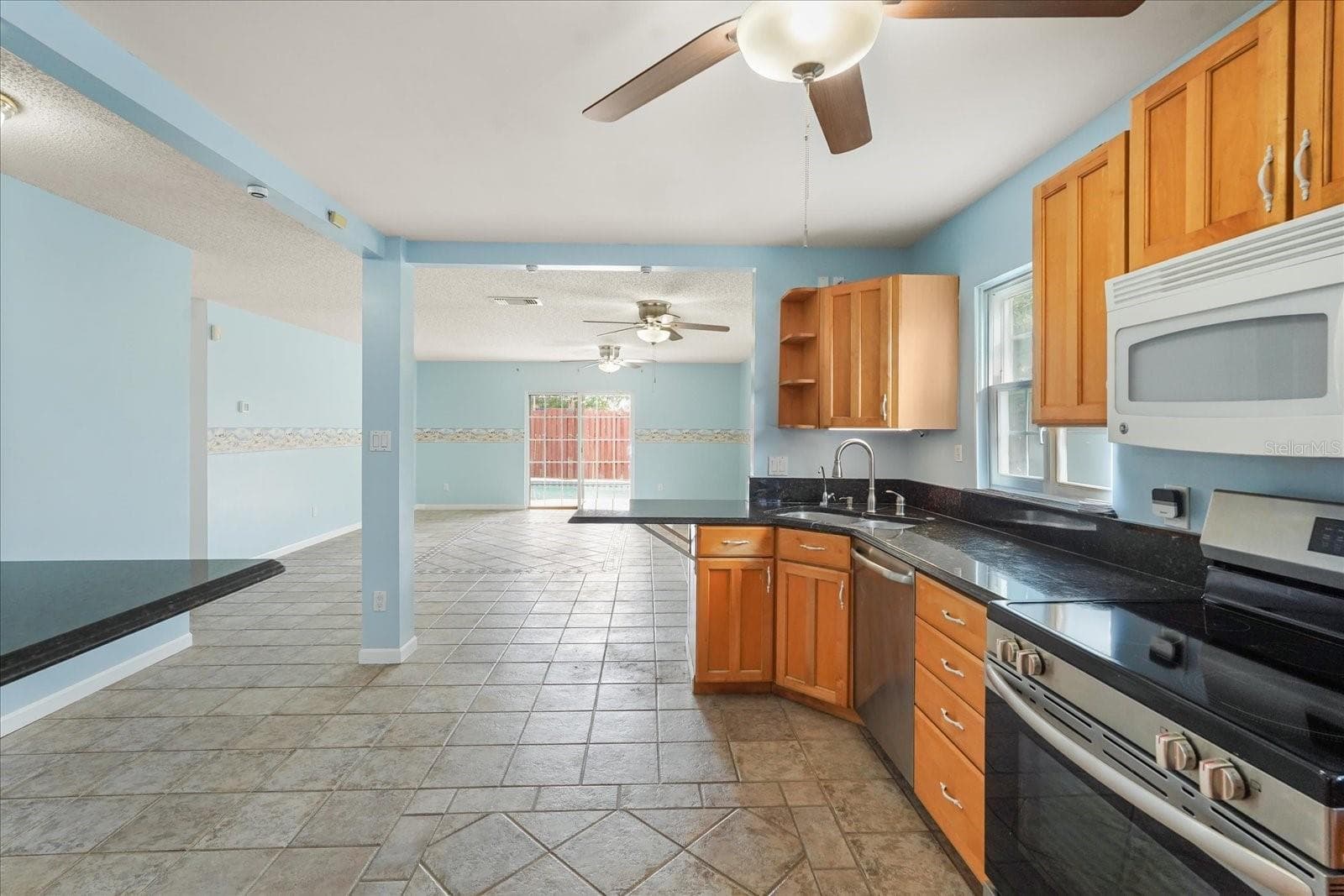 Single Family Residence at 2019 PAPRIKA DR, ORLANDO, photo 6 of 38
