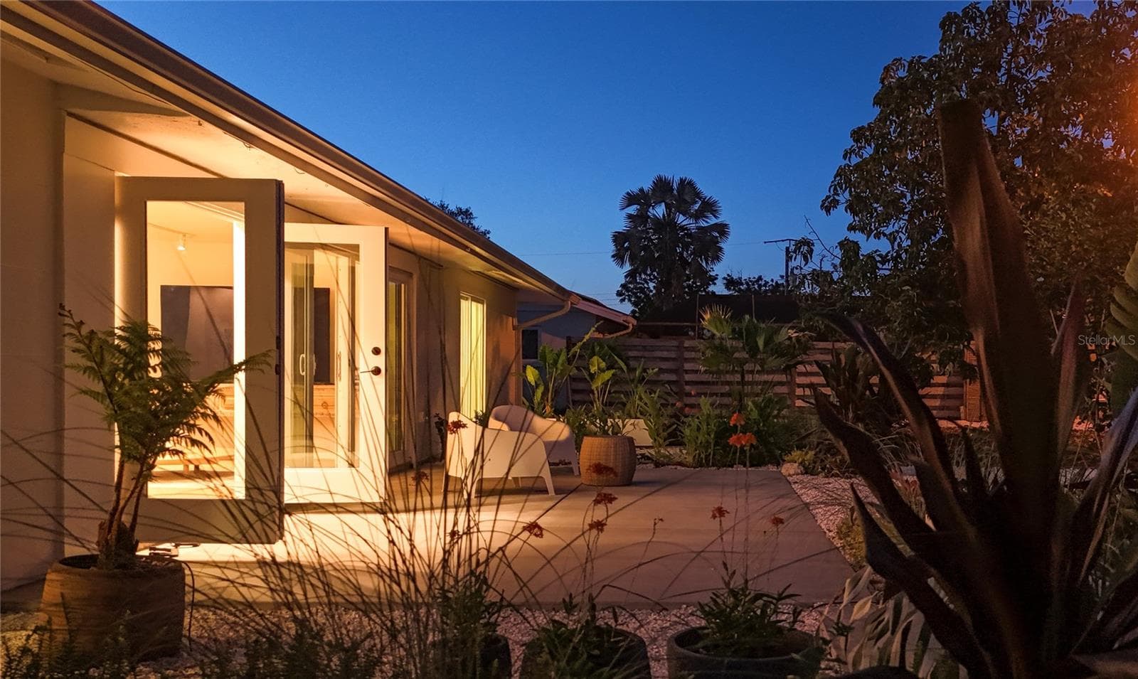 The MODERN - BOHEMIAN style and is devoted to creating meaningful interactions between the built environment and the surrounding landscape. - 2513 CROTON AVE, SARASOTA