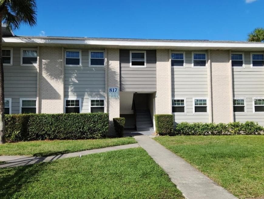 817 SKY LAKE CIR #A