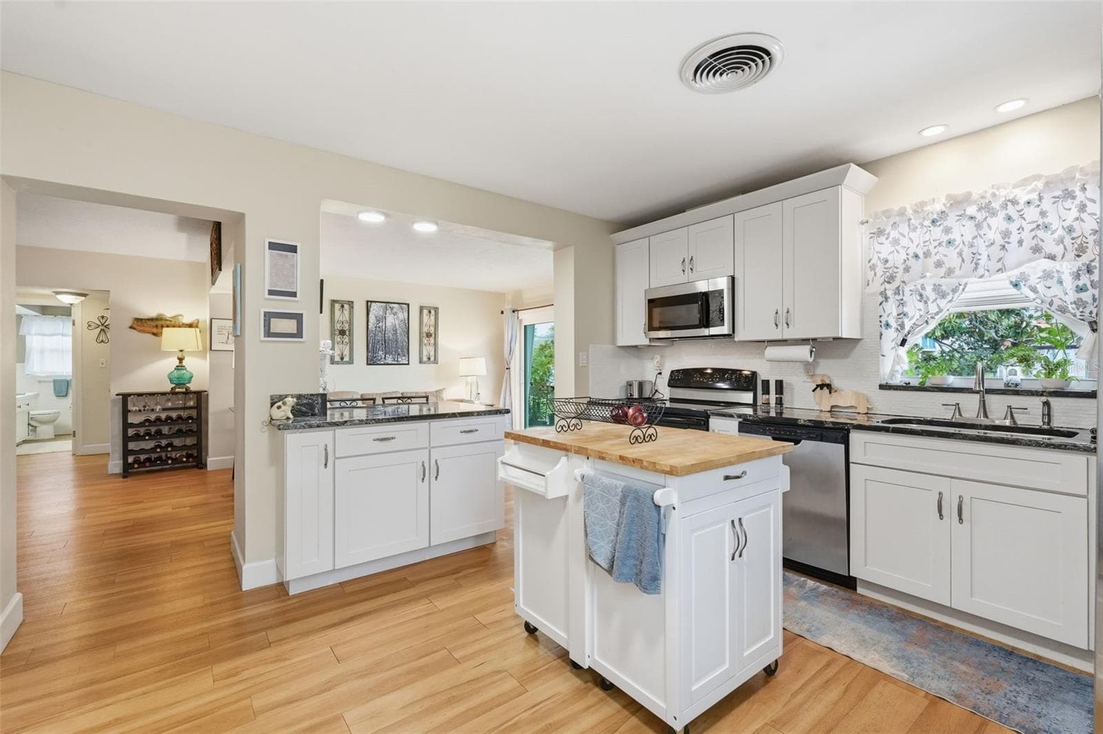Single Family Residence at 179 E CANAL DR, PALM HARBOR, photo 14 of 36