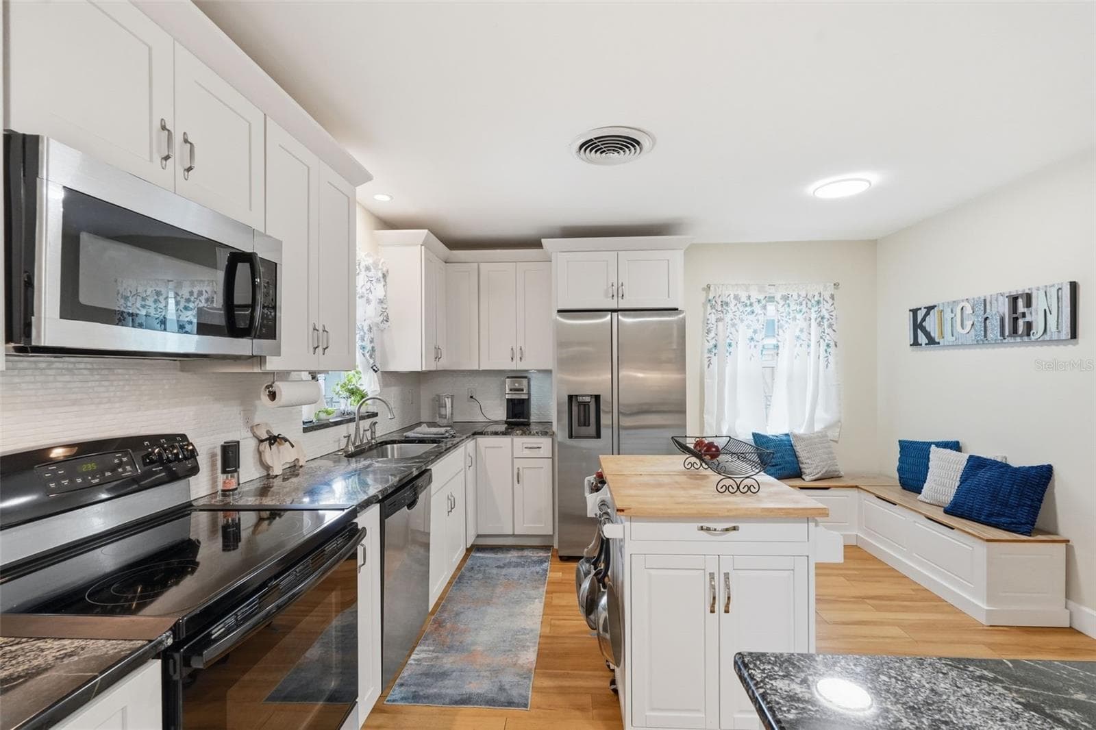Single Family Residence at 179 E CANAL DR, PALM HARBOR, photo 18 of 36