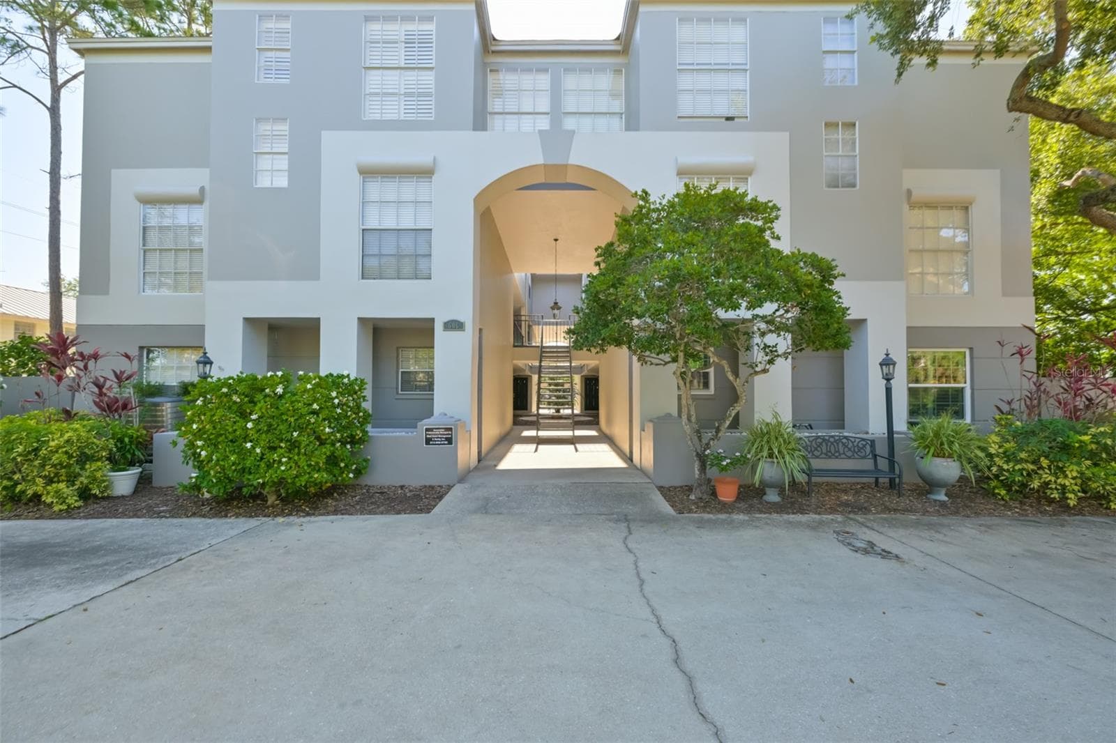 Condominium at 606 S GLEN AVE #10, TAMPA, photo 2 of 40