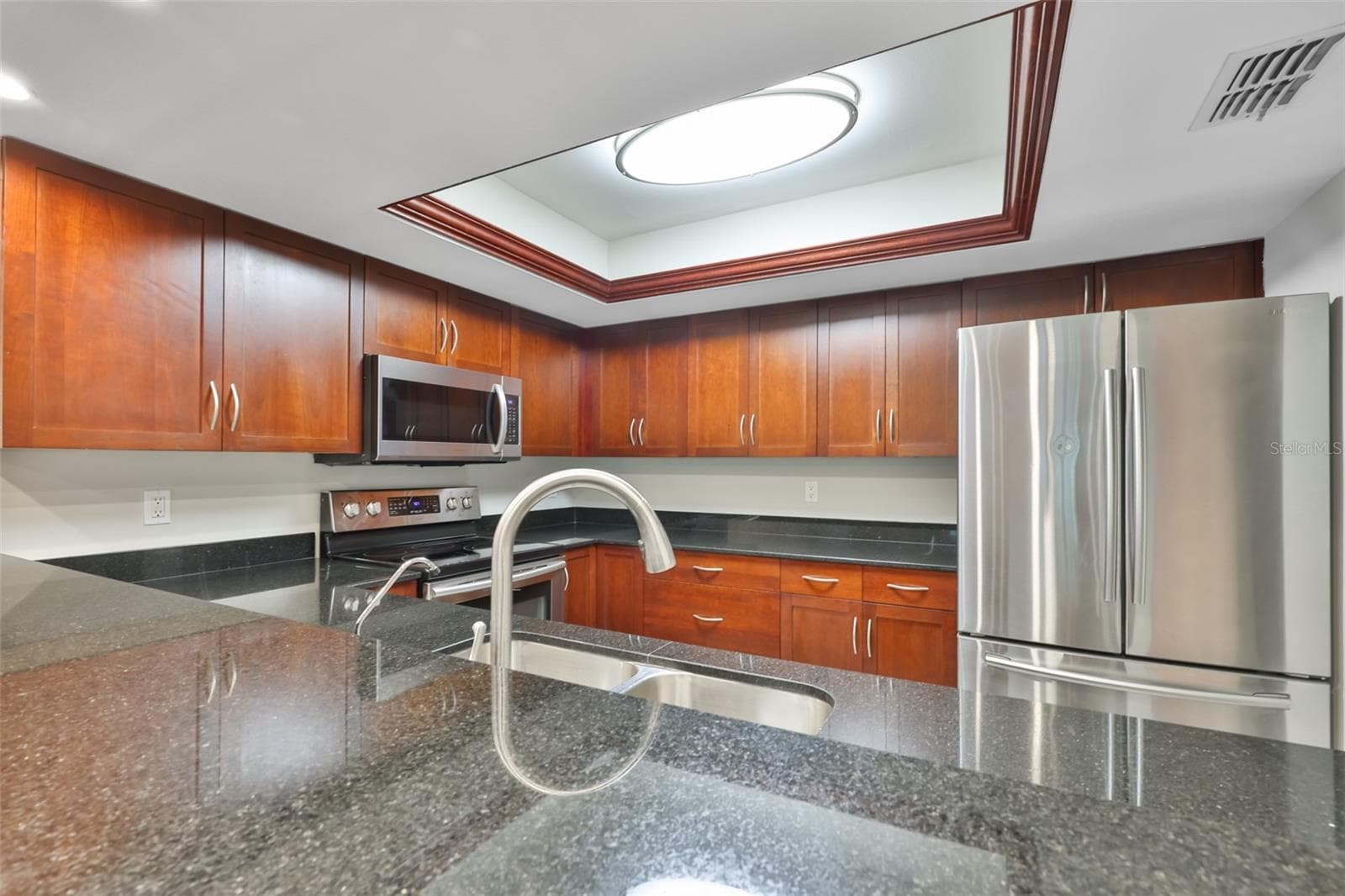Condominium at 606 S GLEN AVE #10, TAMPA, photo 6 of 40