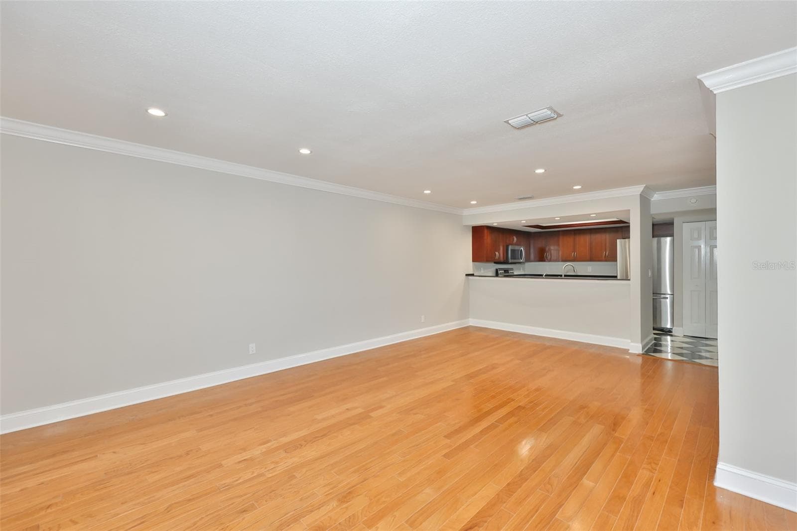 Condominium at 606 S GLEN AVE #10, TAMPA, photo 9 of 40