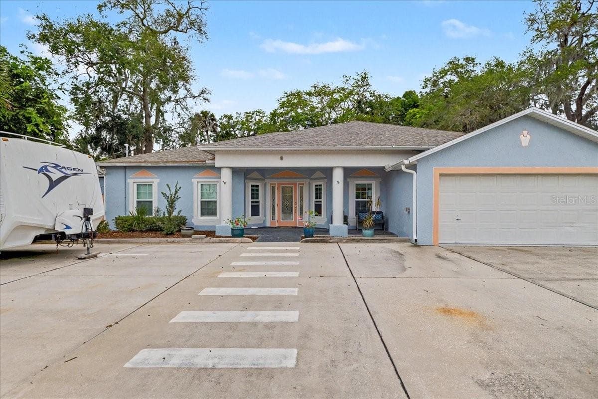 1830 ORANGE TREE DR