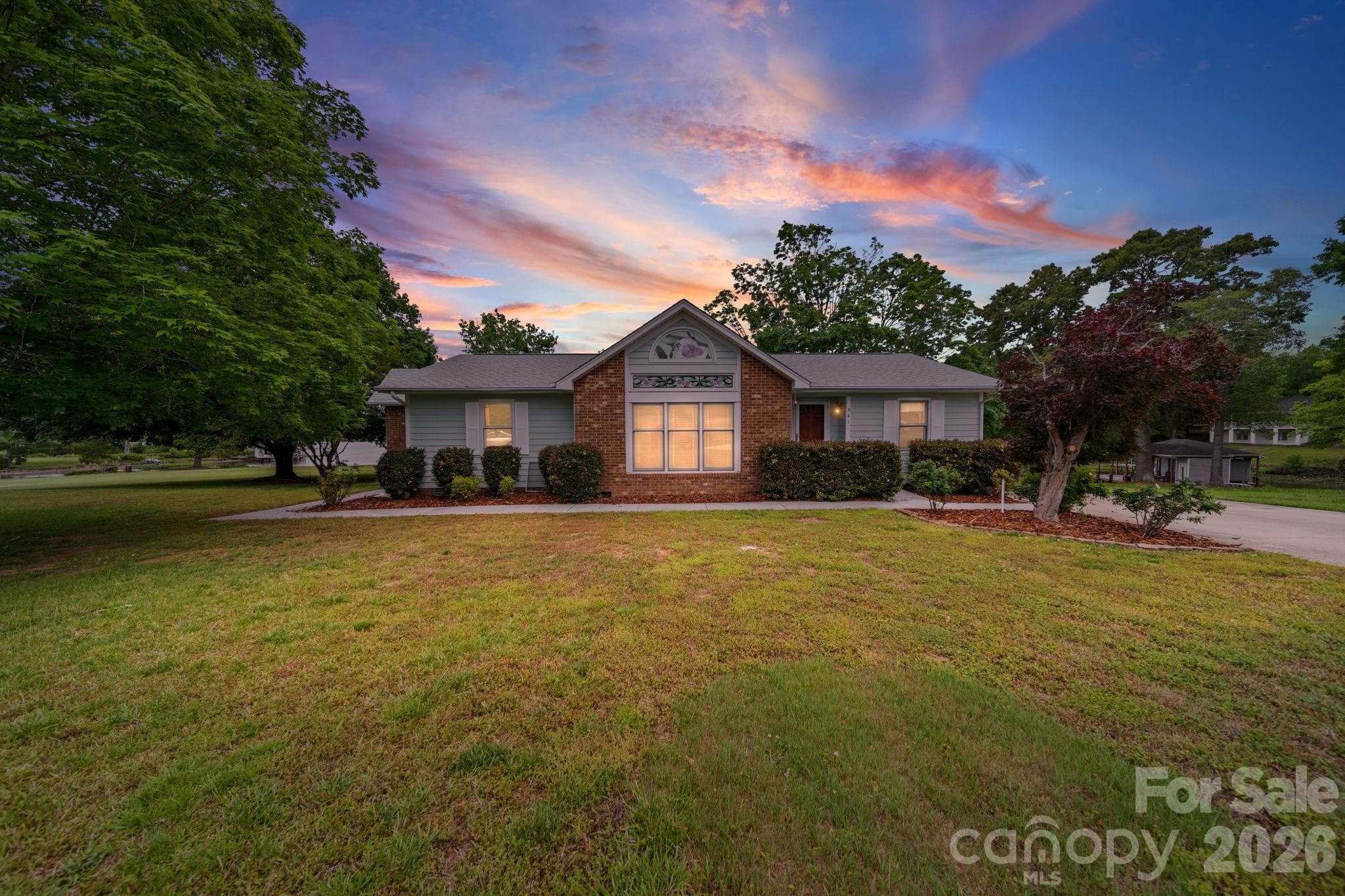 Single Family Residence at 541 Harbor Road, Norwood, photo 4 of 40