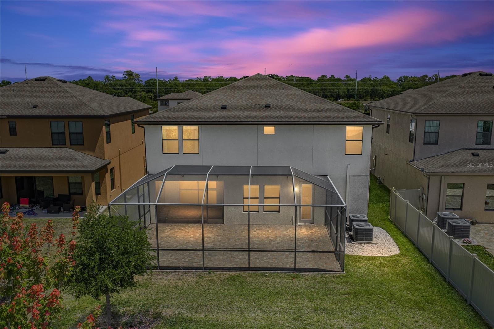 Single Family Residence at 14633 RED CASTLE AVE, LITHIA, photo 2 of 63