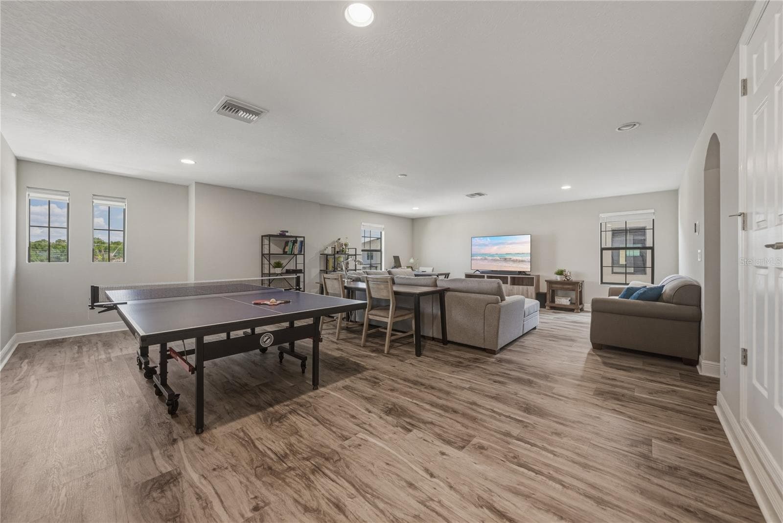 Single Family Residence at 14633 RED CASTLE AVE, LITHIA, photo 6 of 63